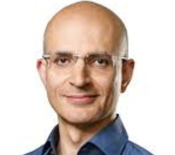 Sabih Khan Apple COO